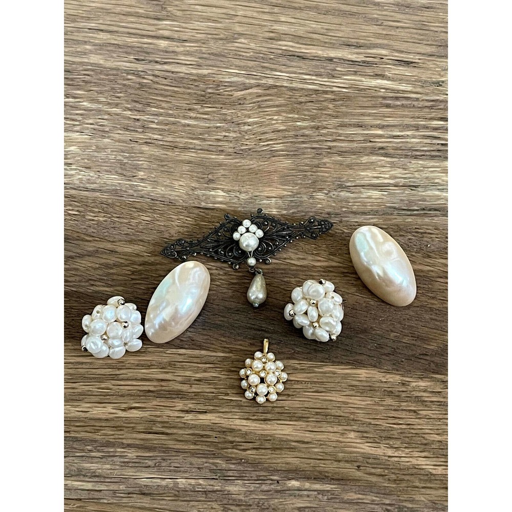 Vintage Stone Clip On Earrings Agate Green Teal Stone Gold Metal Mod 70s Retro